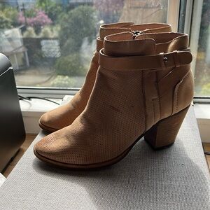 Dolce Vita Booties
